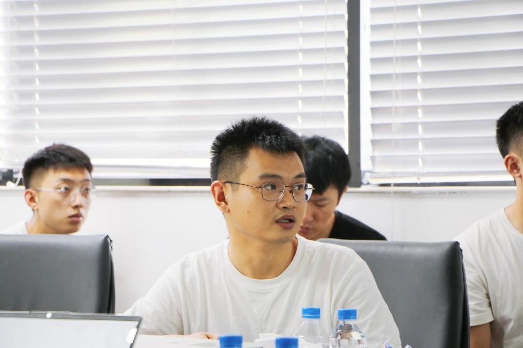 弹珠台游戏