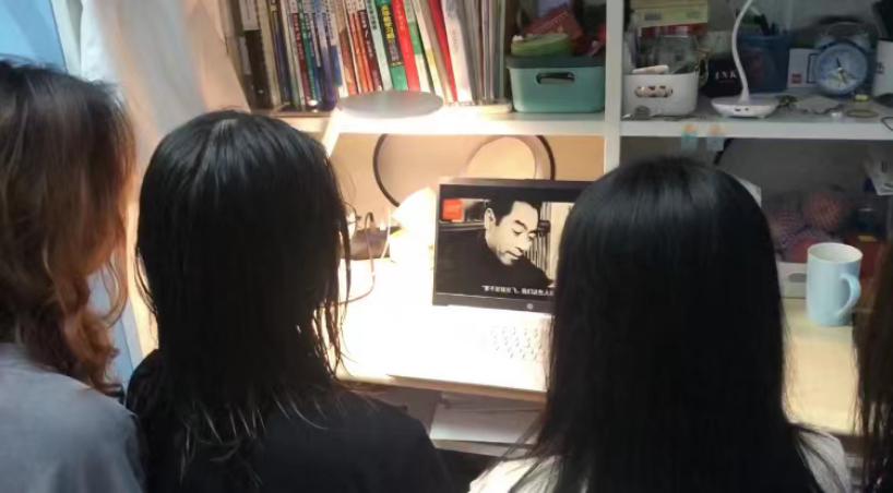 弹珠台游戏