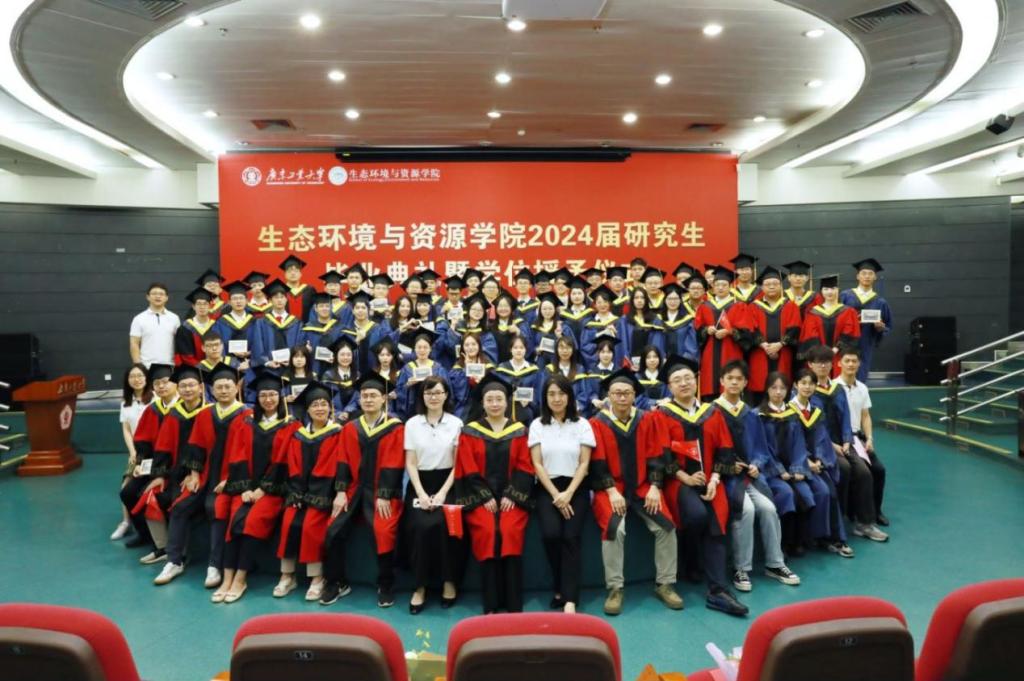 弹珠台游戏