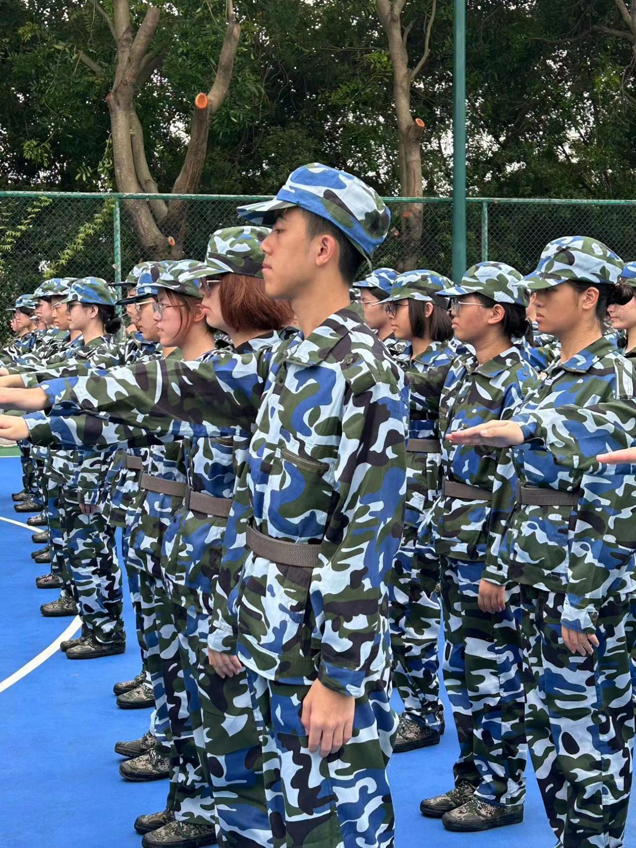 弹珠台游戏