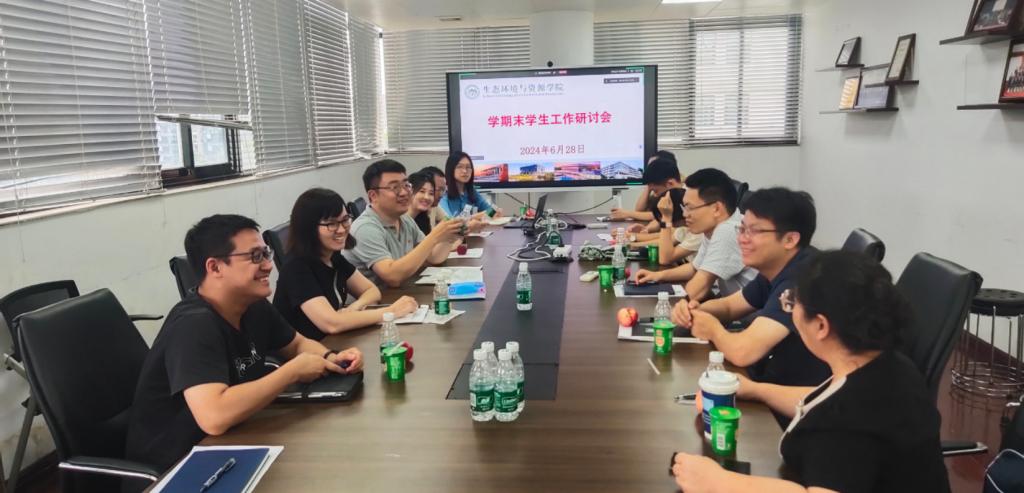 弹珠台游戏