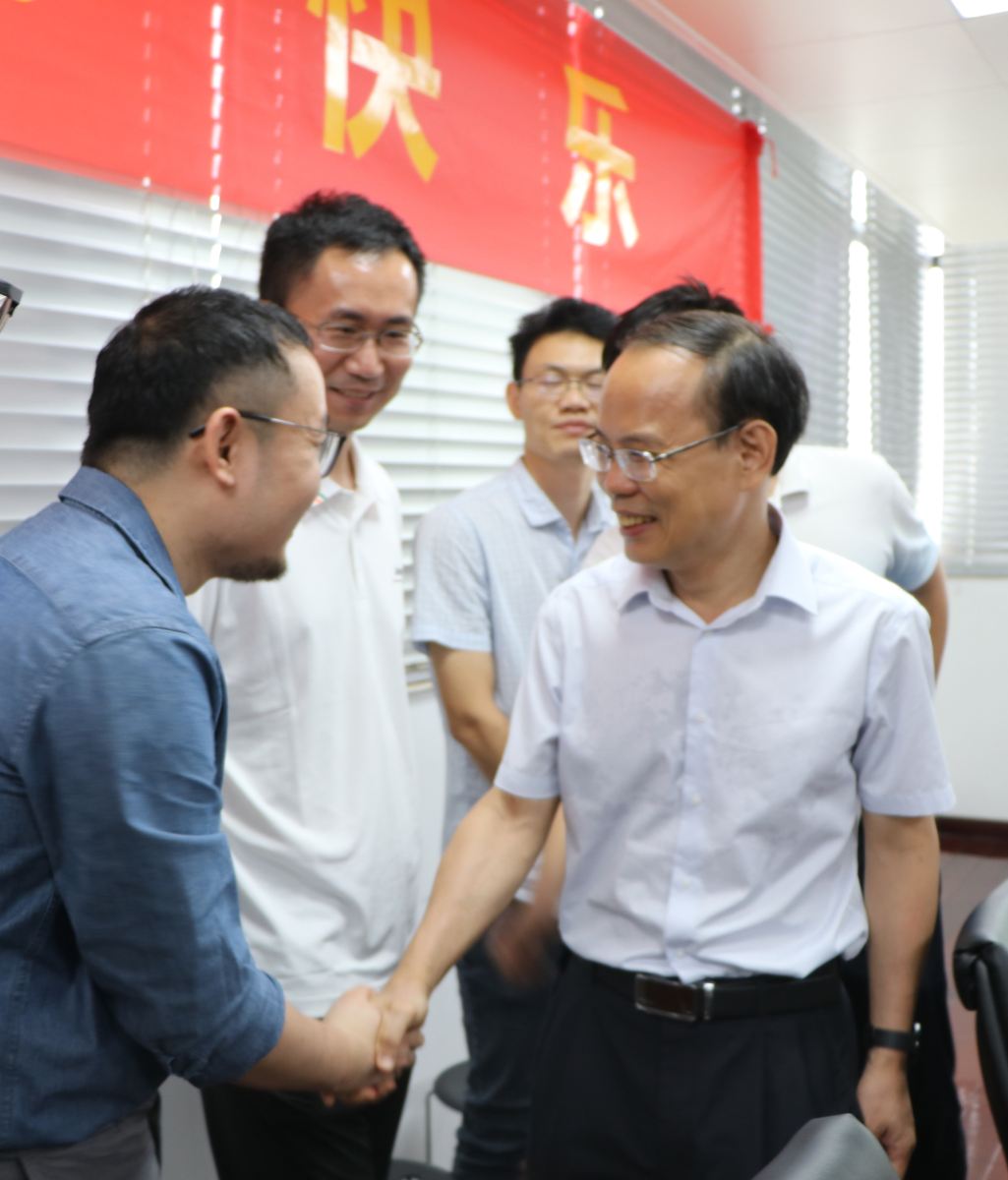 弹珠台游戏